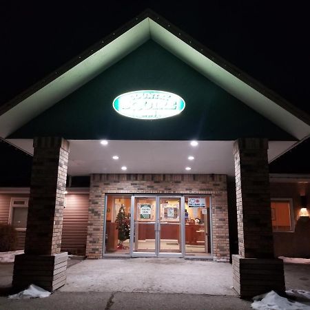 Moosomin Country Squire Inn Экстерьер фото