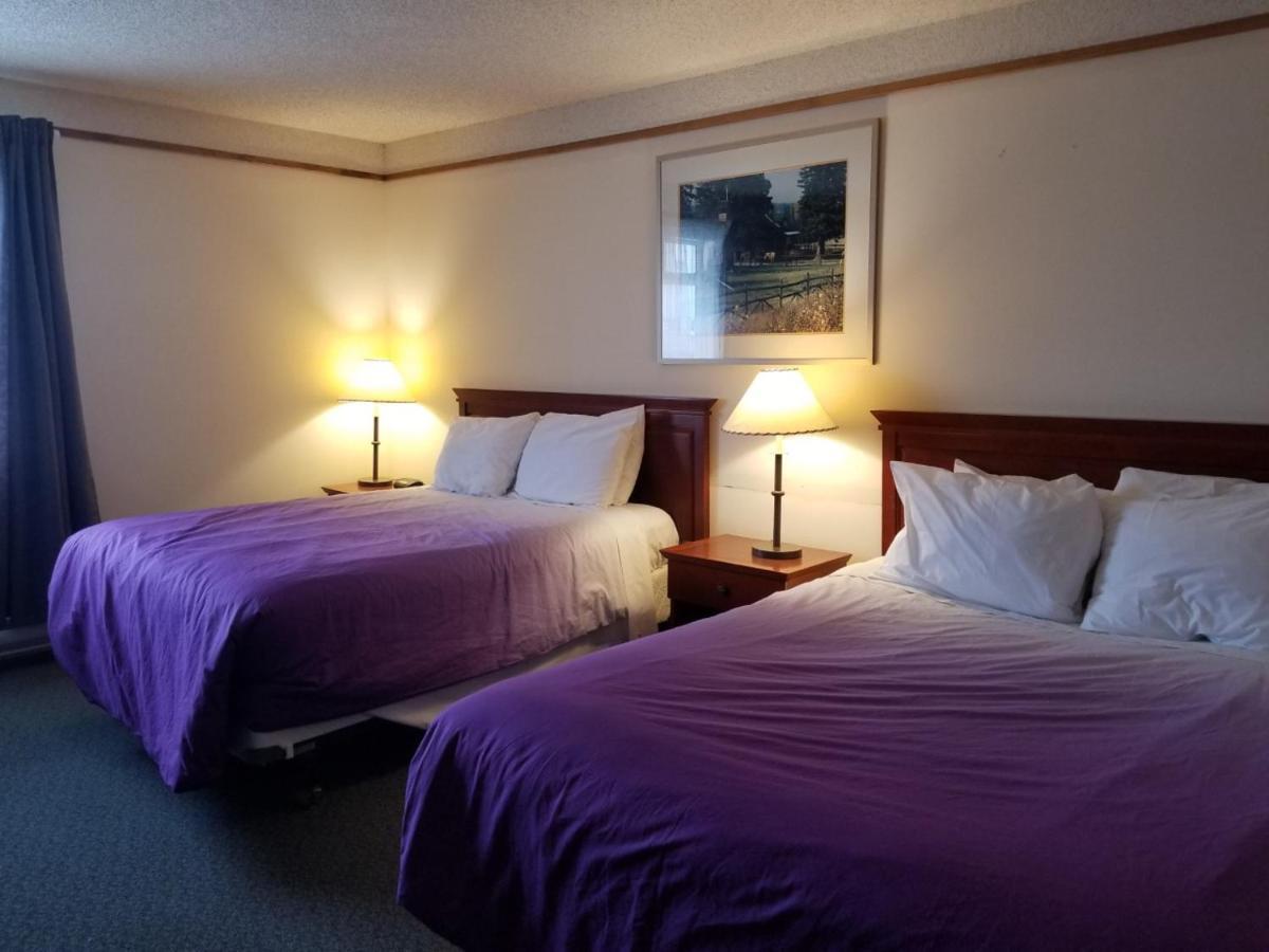 Moosomin Country Squire Inn Экстерьер фото